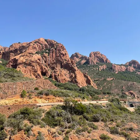 Apartman Charming Loft With Sea View Saint-Raphaël