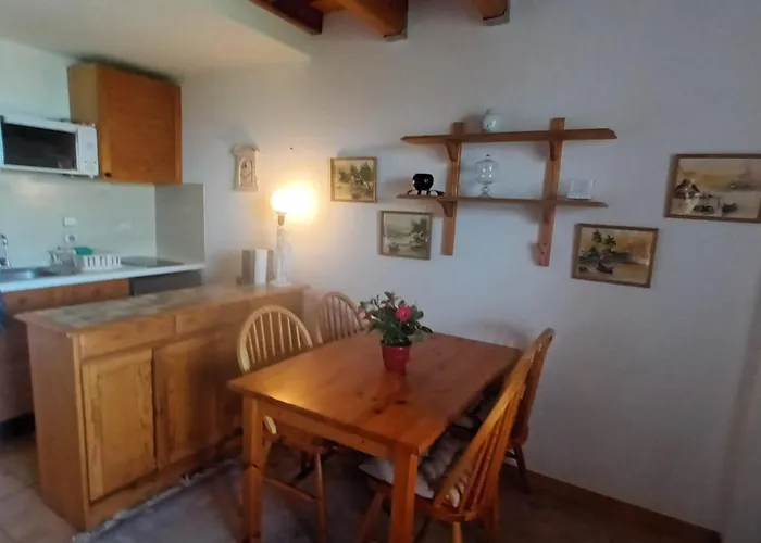 Charming Loft With Sea View 아파트